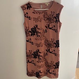 Cute dusty rose with velvet floral detail work dress